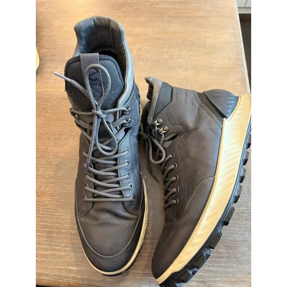 Ecco excellent preowned